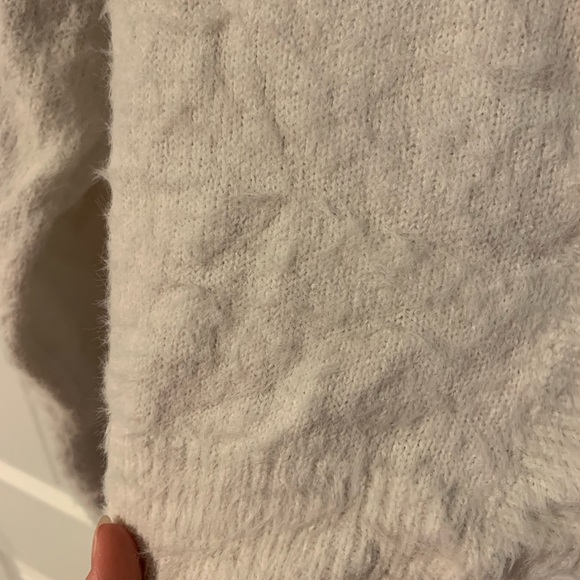 Fuzzy white button-up top - Picture 4 of 4